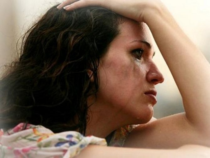 К чему приснилось плакать