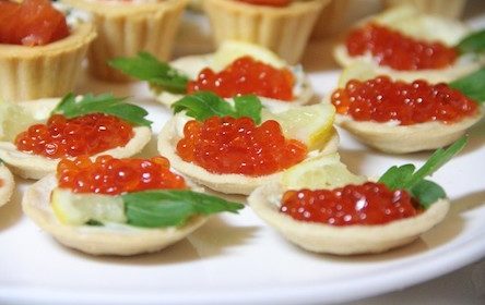 Рецепты блюд с красной икрой